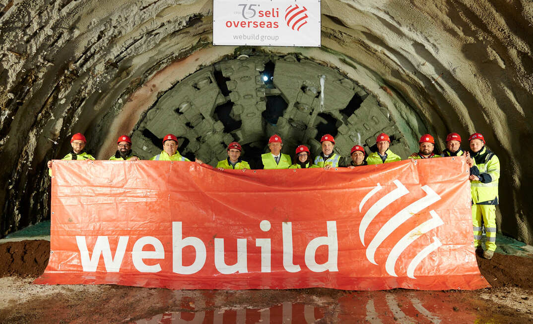The breakthrough of the final diaphragm of the 2.5km Forza d'Agrò tunnel marks the progress of the Taormina/Letojanni–Giampilieri Lot