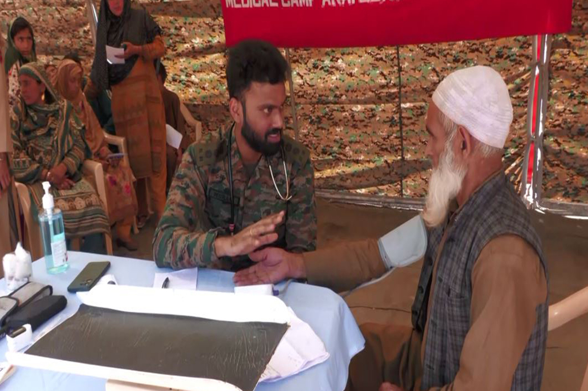 J-K: Indian Army conducts free medical camp at Poonch's Arai village; distributes wheelchairs, sticks to specially-abled