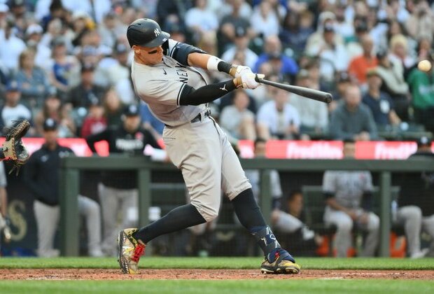 Ailing Yankees pursue another victory over Mariners