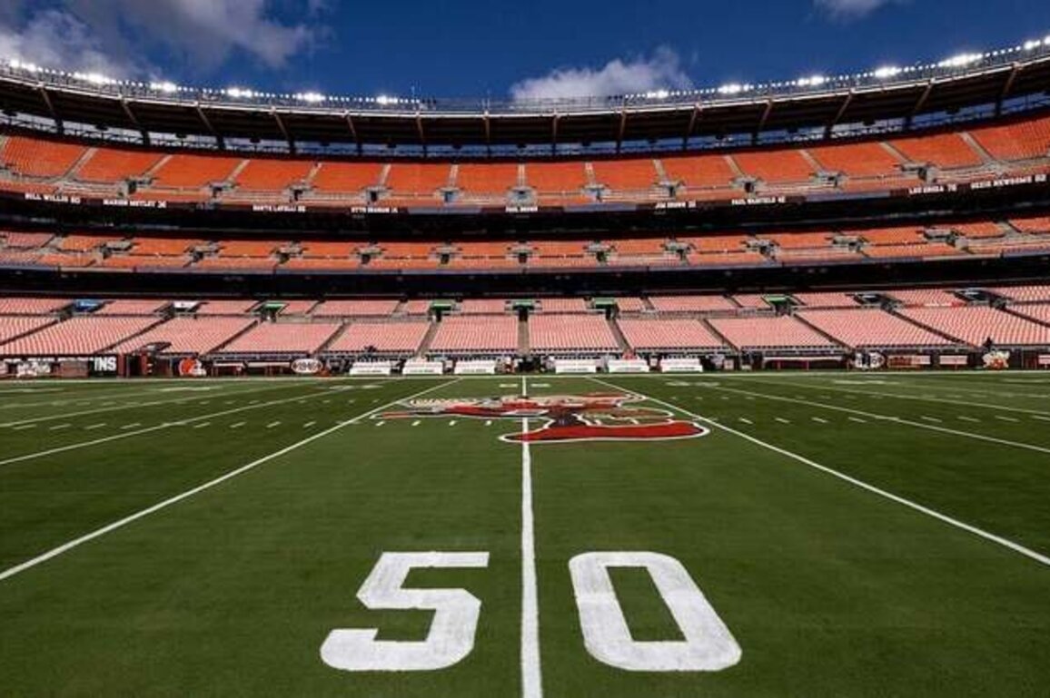 Steelers at Browns: How to watch/listen to the game