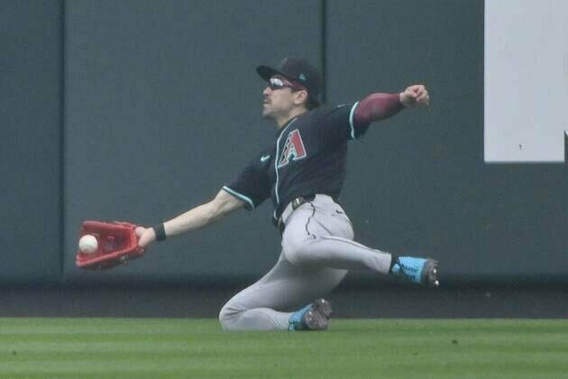 'Frustrated' D-backs seek to get back on track vs. Pirates