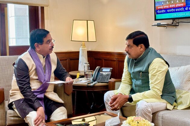 MP CM Mohan Yadav meets Union Minister Pralhad Joshi in New Delhi, discusses procurement of paddy, wheat