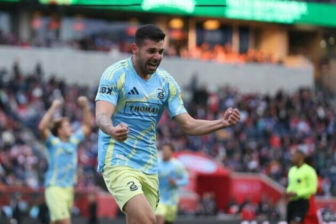 Amid turmoil, top-seed Union face NYCFC in East semifinals