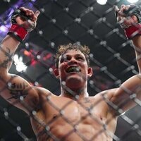 Charles Oliveira stuns Max Holloway at UFC 326