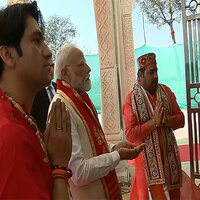Madhya Pradesh: PM Modi prays at Bhageshwar Dham temple