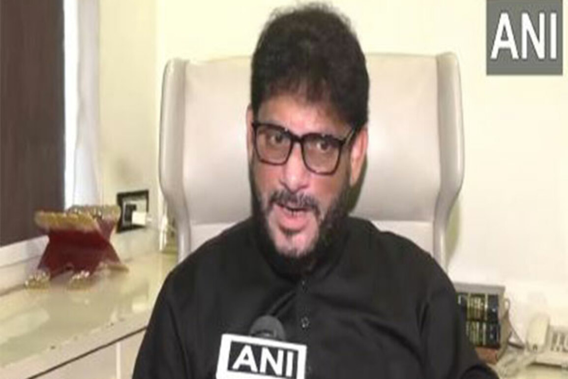 Waqf (Amendment) Bill unconstitutional, violates right to equality and religion: AIMIM's Waris Pathan