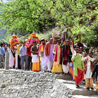 Uttarkashi: Goddess Ganga's palanquin leaves her winter abode for Gangotri