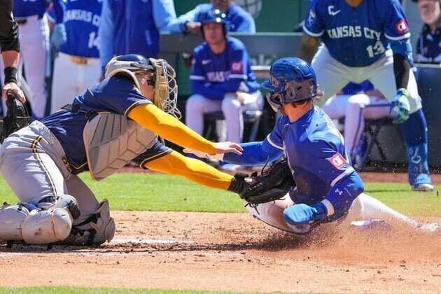 Gary Sanchez HR helps Brewers take series at Royals