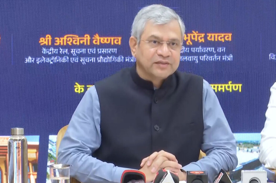 Union Minister Ashwini Vaishnaw virtually lays foundation stone for Sahasra Semiconductor facility amid several industrial projects worth over Rs 400 crore