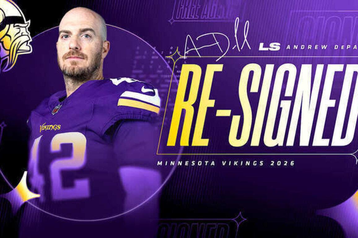 Vikings Agree to Terms with Long Snapper Andrew DePaola