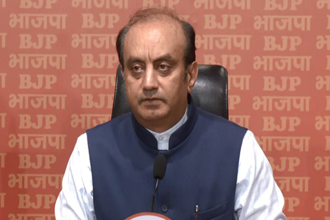 BJP's Sudhanshu Trivedi accuses Congress of doublespeak, says leaders "demoralising Army"