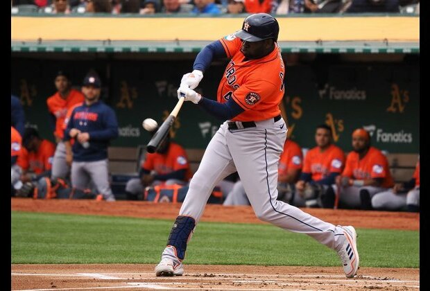 Astros smack season-high 7 homers in 10-1 rout over A's