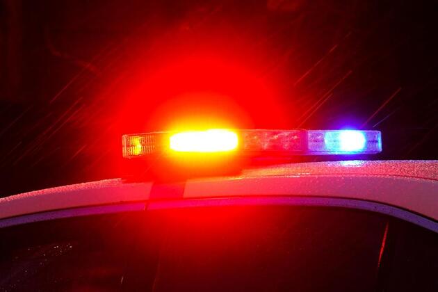 Aurora police investigate I-225 shooting that critically injured driver