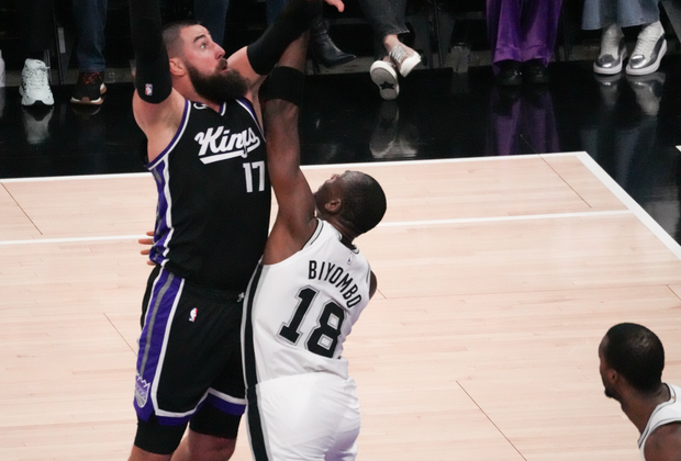 (SP)U.S.-SACRAMENTO-BASKETBALL-NBA-KINGS VS SPURS