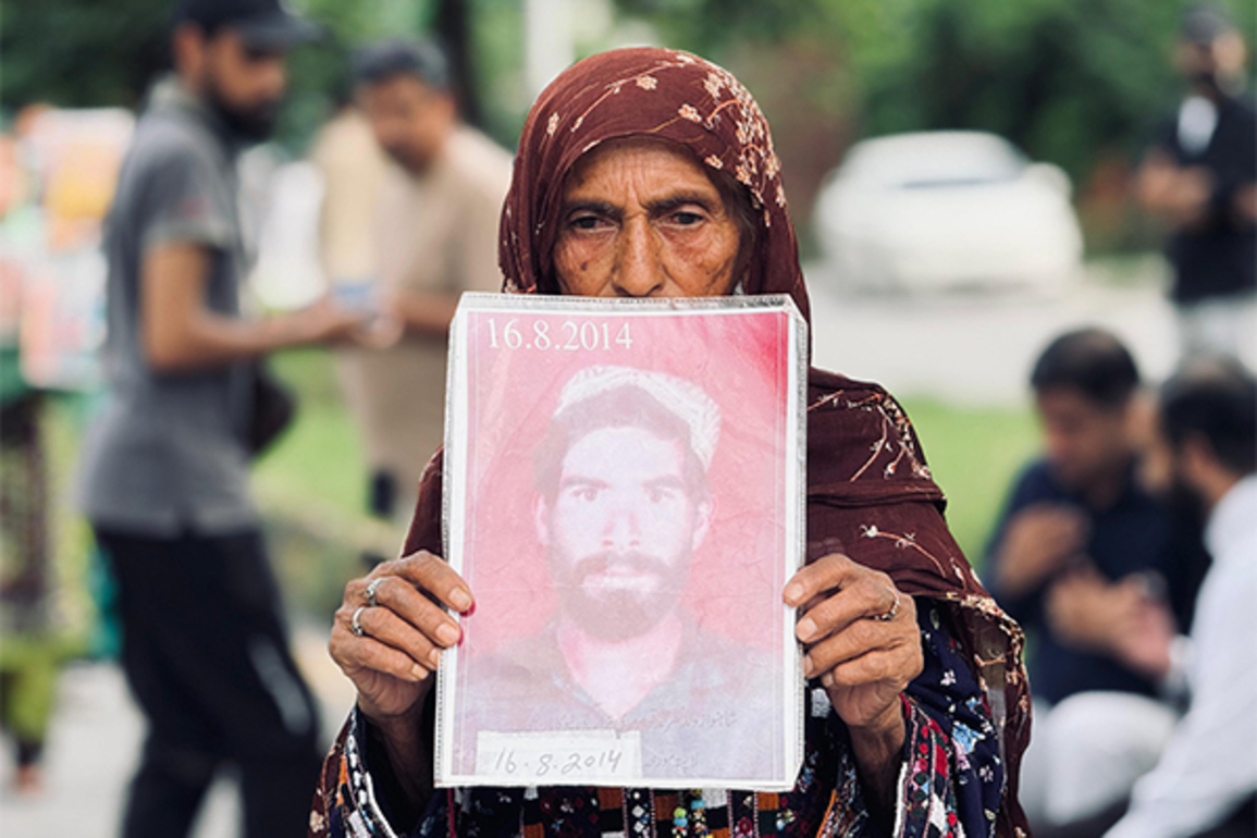 Pak: Baloch families continue with sit-in protest for 35th day