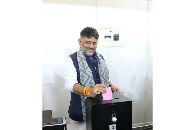DCM DK Shivakumar cast his vote in Karnataka State Cricket Association Presidential election