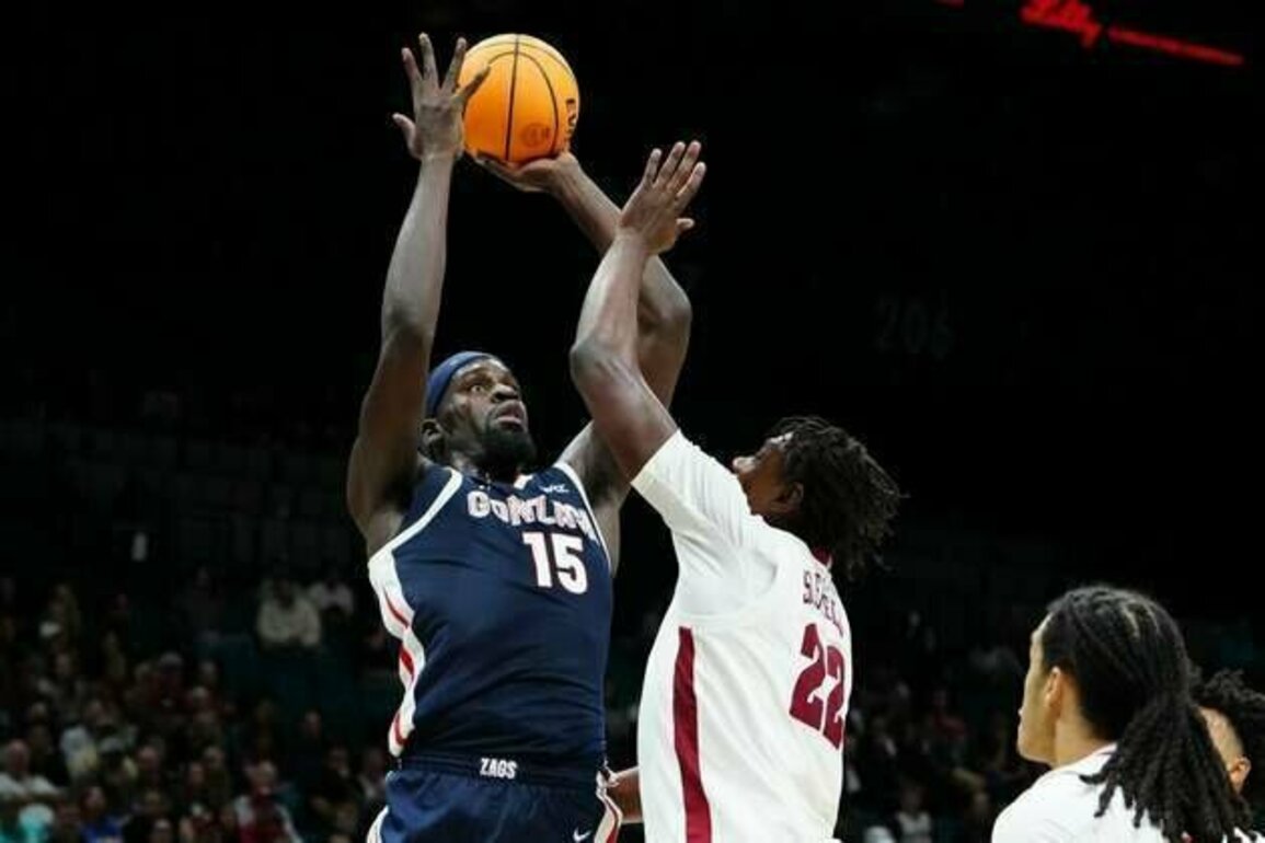 No. 12 Gonzaga stops No. 8 Alabama, improves to 6-0