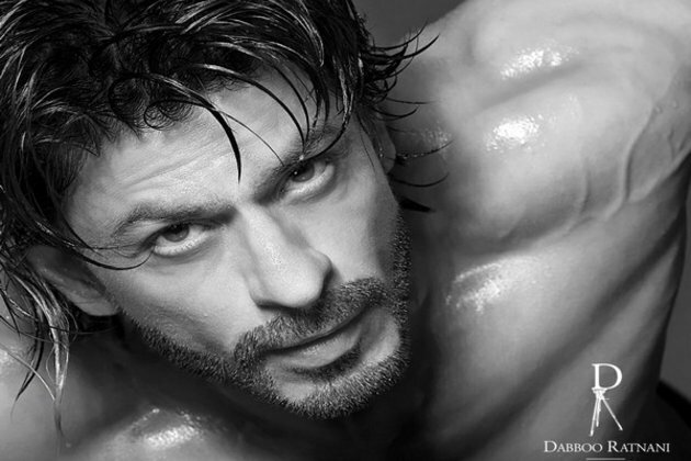 Shah Rukh Khan poses shirtless for Dabboo Ratnani calendar