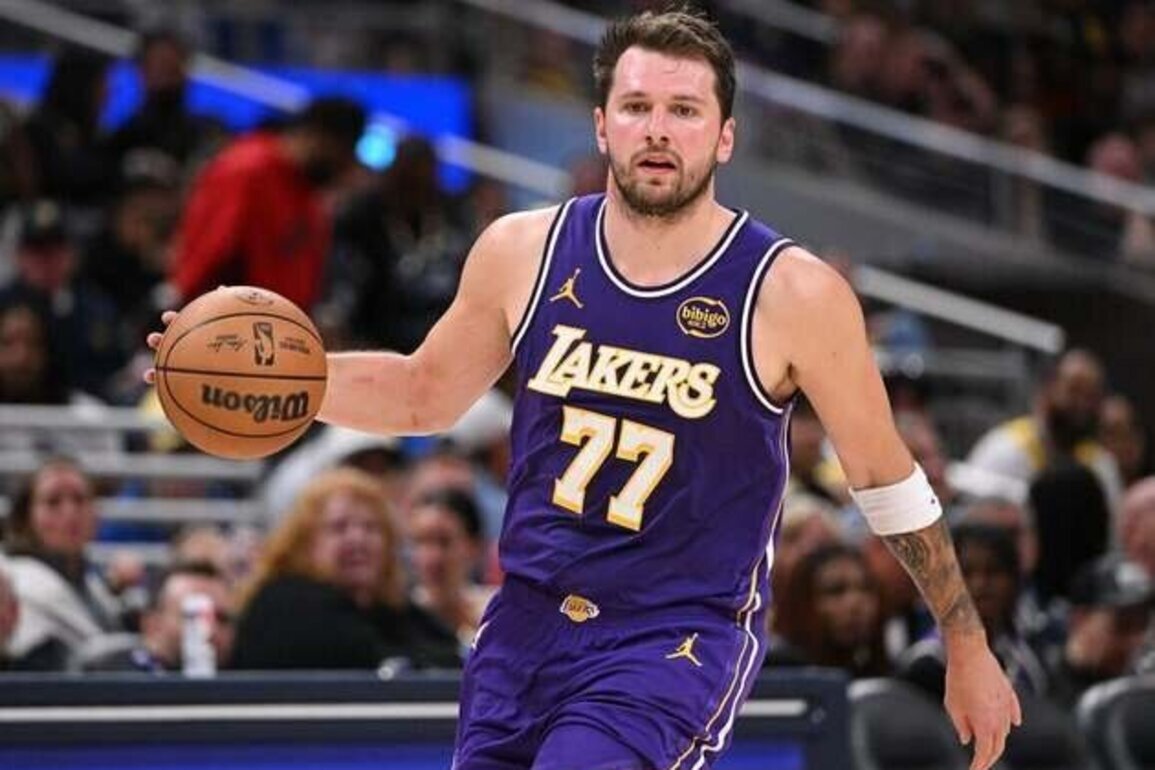 Lakers return home from successful trip to face spiraling Nets