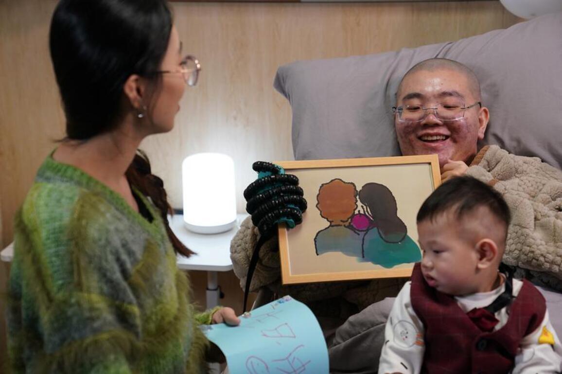Brain-computer interface technology enables paralyzed art teacher to draw again