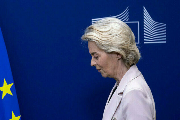 EU to abandon new Russian oil price cap plan  von der Leyen