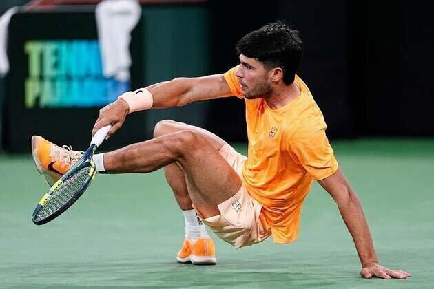 Carlos Alcaraz shrugs off slow start, moves on at Indian Wells
