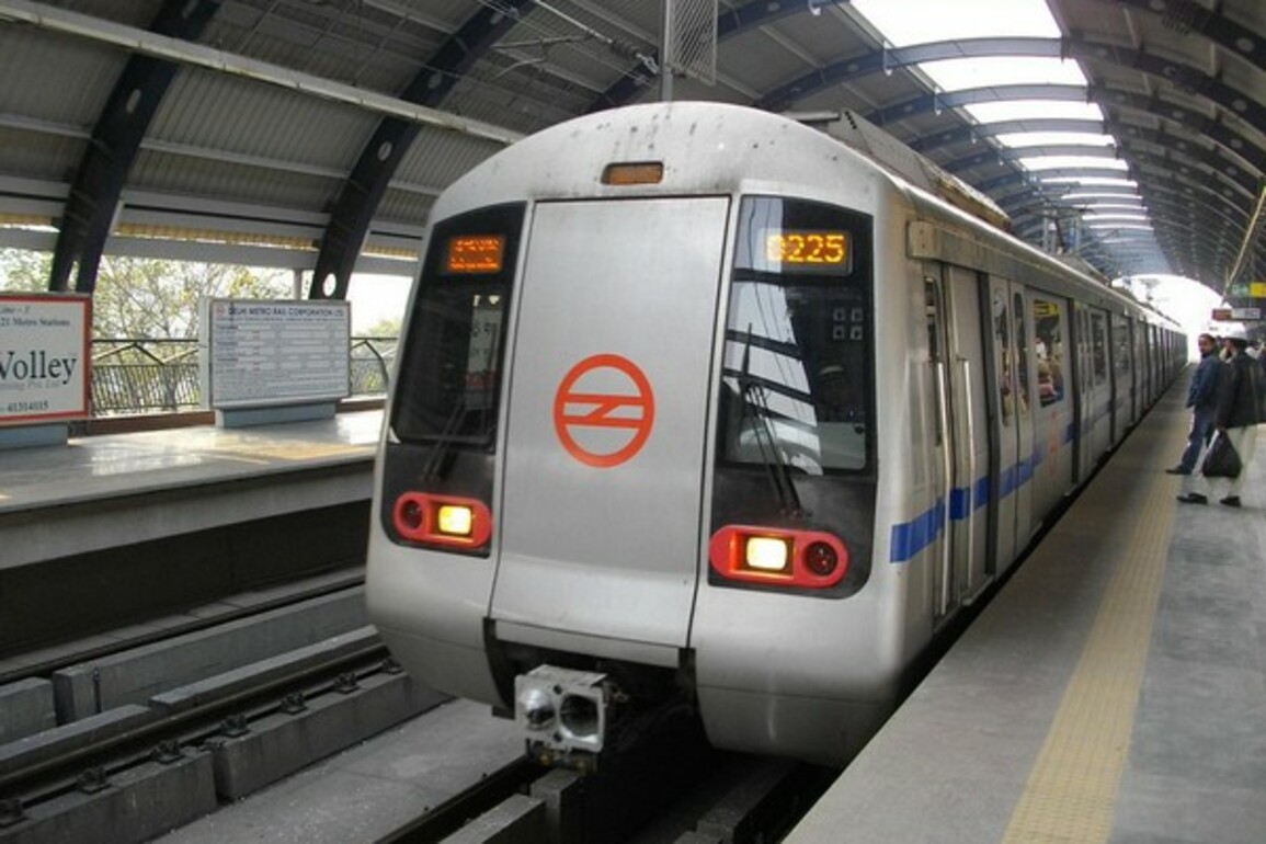 Delhi Metro trains stop for 2-3 minutes as precautionary measure following earthquake