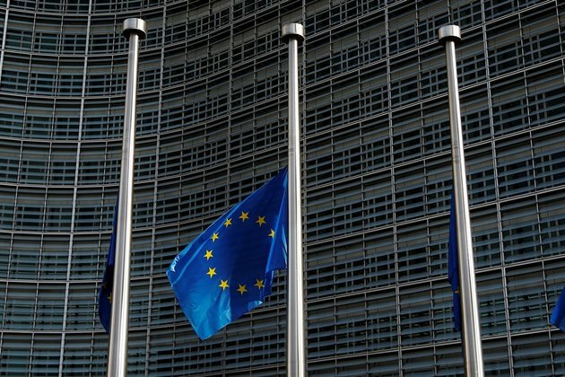 European stock markets steady at open