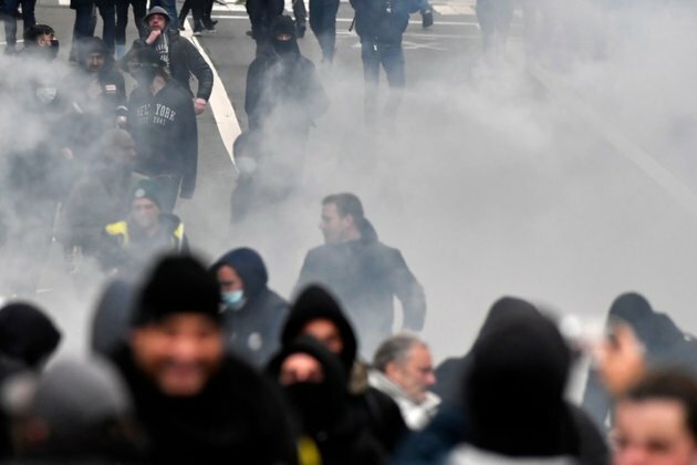 Belgian Police Use Water, Tear Gas on COVID Protesters
