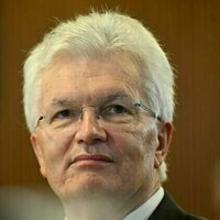 Glyn Davis to quit as the prime minister's top public servant