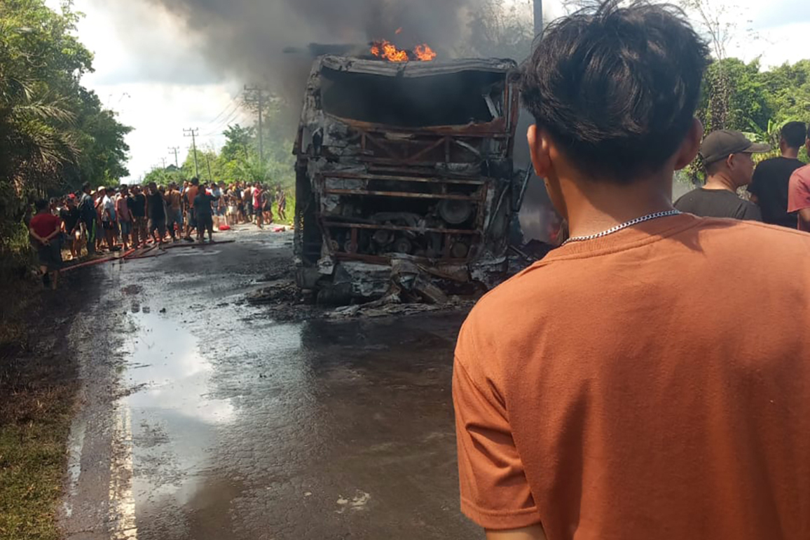 INDONESIA-SOUTH SUMATRA-BUS ACCIDENT-DEATH TOLL