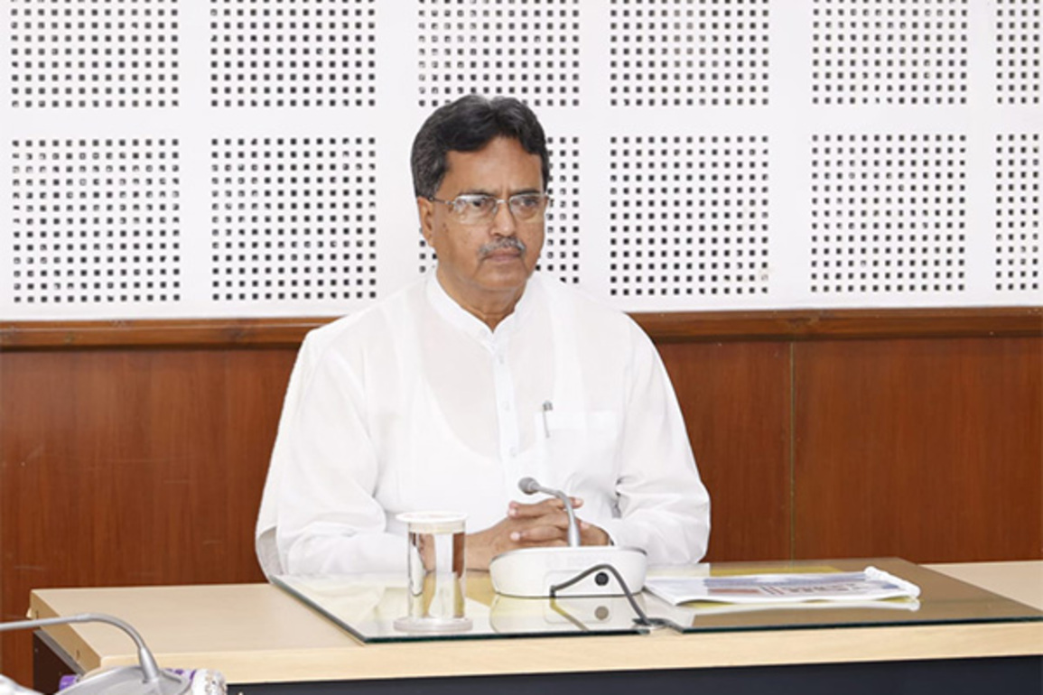 Tripura CM Saha holds high-level meeting to ease traffic in Agartala before Durga Puja