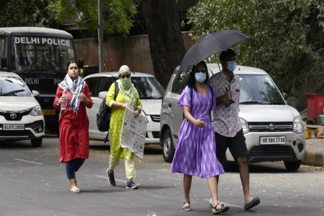 IMD issues yellow alert for Delhi, red alert for Gujarat as heat intensifies across states