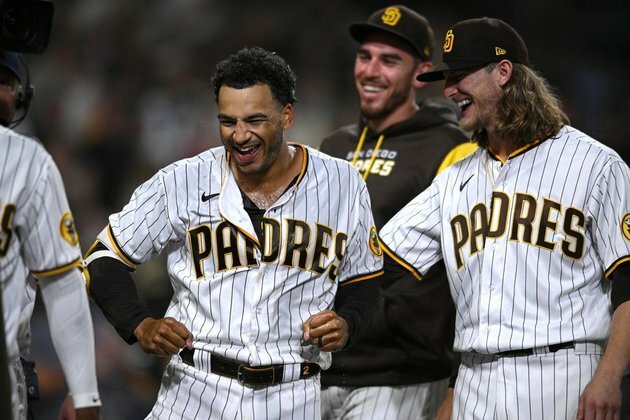 MLB roundup: Padres cap big day with doubleheader sweep
