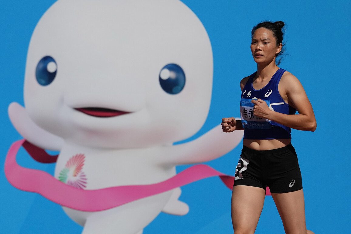 (SP)CHINA-15TH NATIONAL GAMES-ATHLETICS-100M-WOMEN (CN)