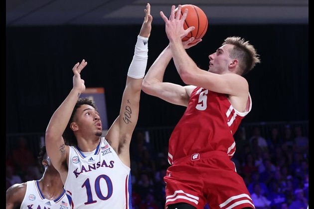 Wisconsin, USC face off in Bahamas after OT losses
