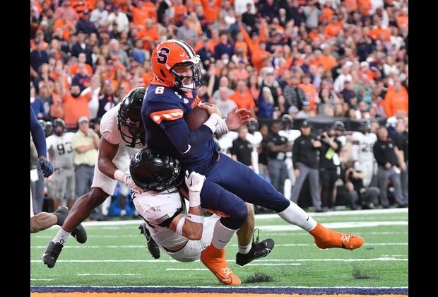 Clemson takes aim at unbeaten Syracuse