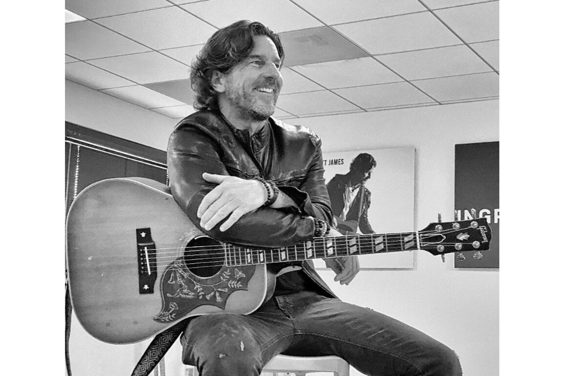 "Jesus, Take the Wheel" songwriter Brett James dies in North Carolina plane crash