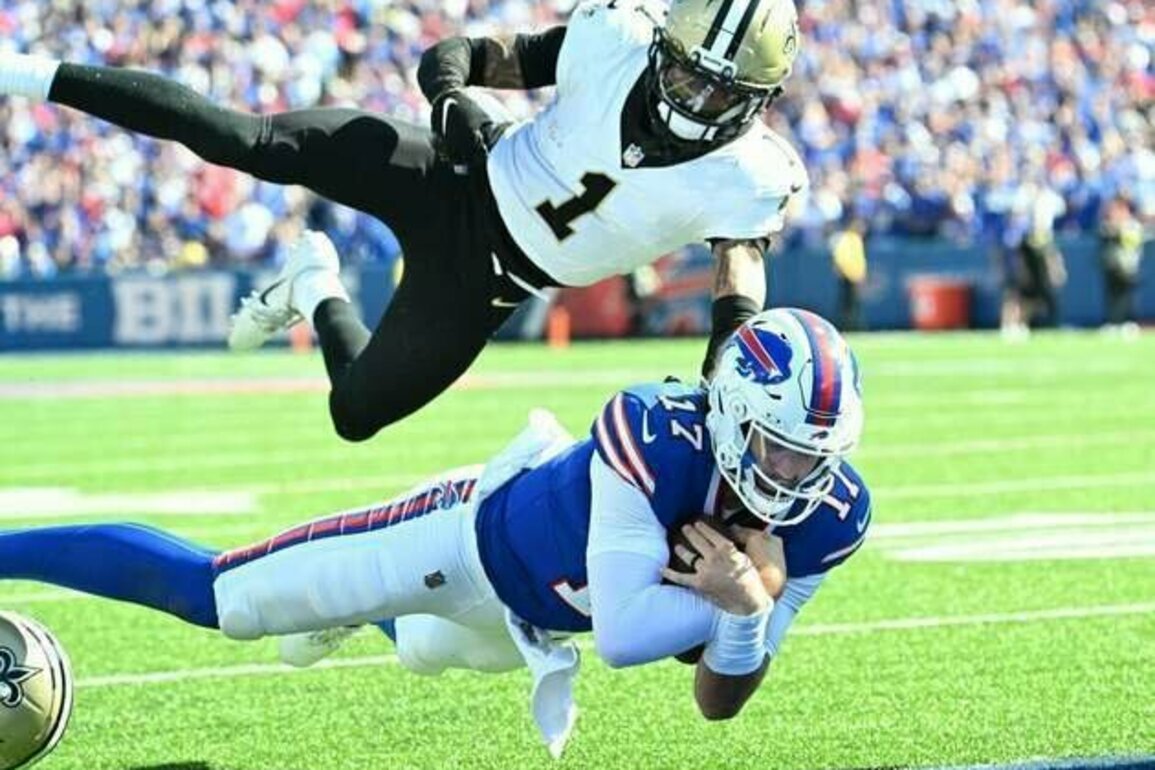 Bills pull away late against Saints behind Josh Allen's 3 TDs