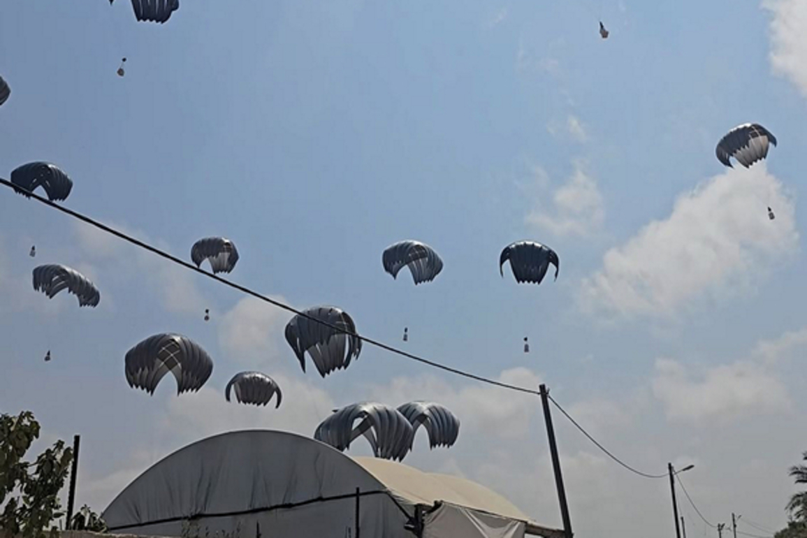 UAE carries out 67th airdrop of aid over Gaza Strip under 'Birds of Goodness' operation