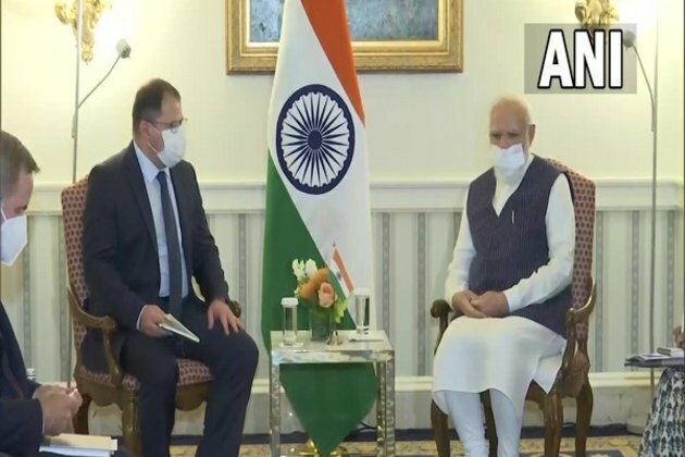 PM Modi holds a meeting with Qualcomm CEO