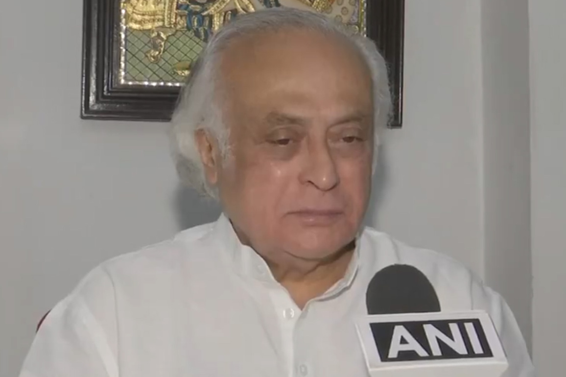 "Yahan se tareef, wahan se tariffs": Jairam Ramesh takes swipe at PM Modi after Trump's Russia oil claim