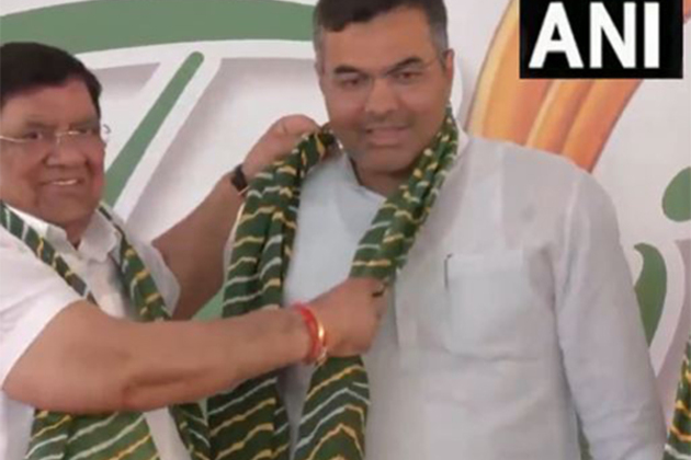 Delhi PWD Minister participates in Hariyali Teej celebrations