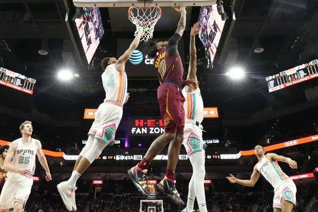 Cavs look to close out road trip with win in OKC