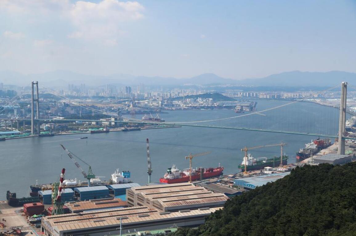 S. Korea's export hits record high in 2025