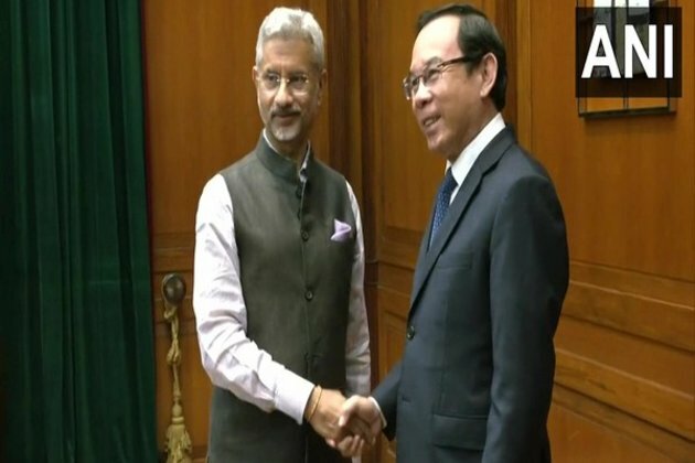 Jaishankar meets senior Communist Party leader of Vietnam, Nguyen Van Nen