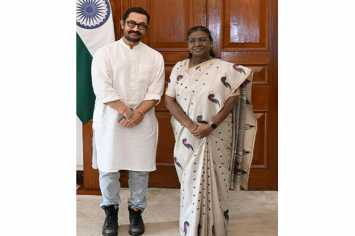 Aamir Khan called on President Droupadi Murmu at Rashtrapati Bhavan