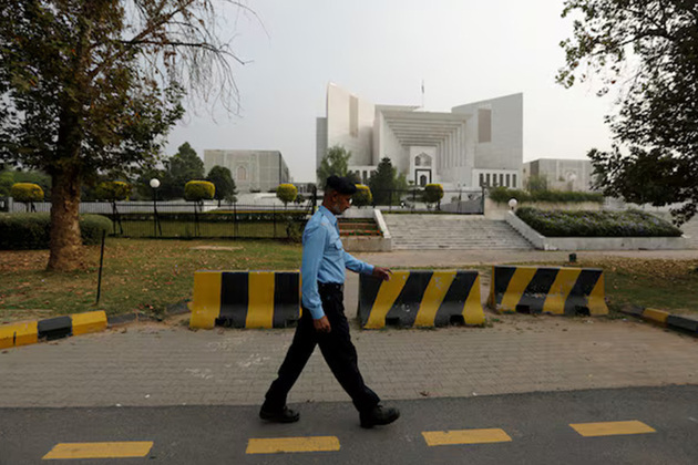 Pak: Lawyers call resignations a "dark day" as 27th constitutional amendment sparks alarms over judicial independence
