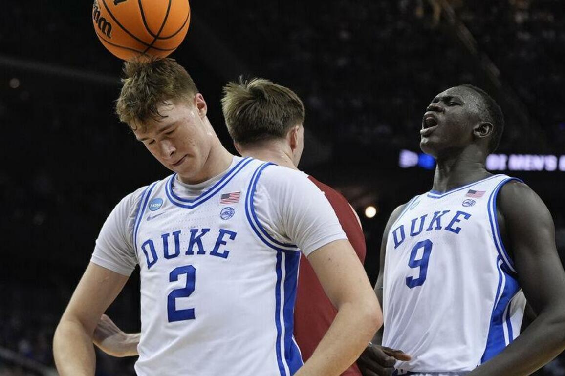 Sportsbooks hope trend of March favorites ends in Final Four
