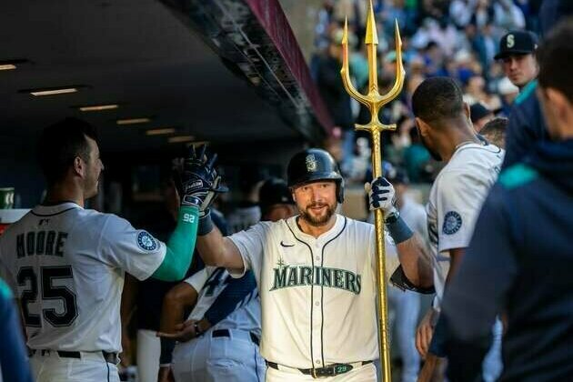 Mariners' Cal Raleigh bids to continue power surge vs. Nationals